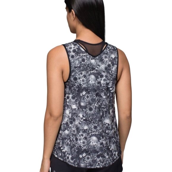 Lululemon Run Split Singlet Tank Top Size 8 Flowabunga Black Angel Wing Black - Picture 3 of 6